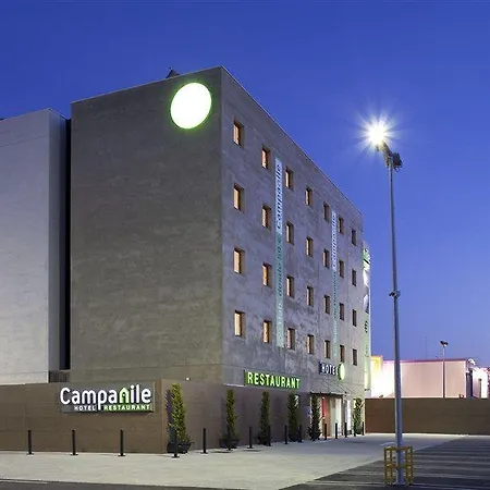 Travelodge Airport Hotel 3*