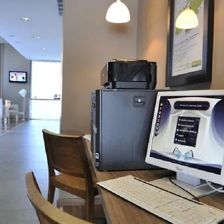 Hotel Travelodge Airport