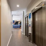 Travelodge Airport 3*