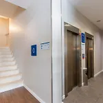 Отель Travelodge Airport