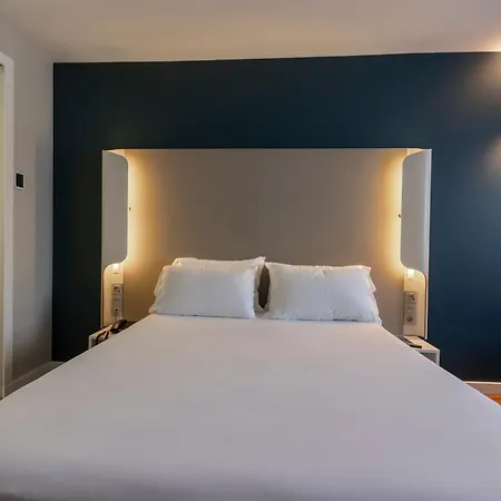 Travelodge Airport 3* Màlaga