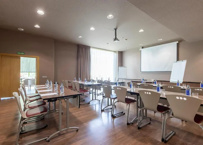 فندق Travelodge Airport مالقة